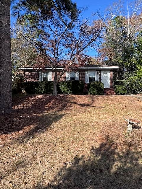 1st image of 120 Crystal Lake Dr