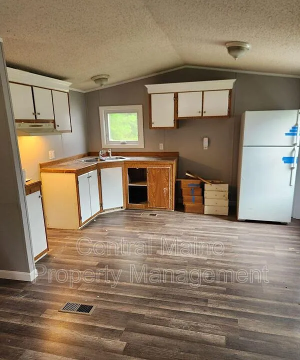 1 Austin Dr