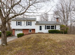 87 Sleight Plass Rd, Poughkeepsie, NY 12603