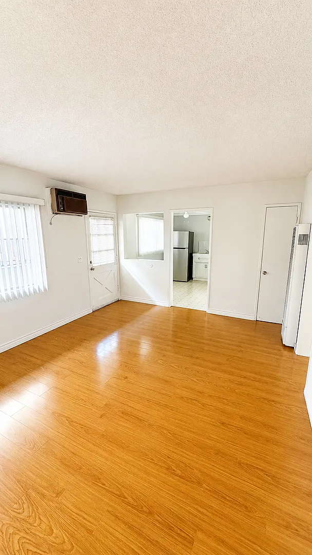 2266 Del Mar — Photo 3