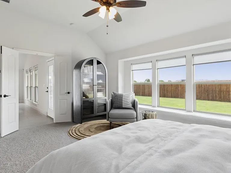 1209 Alexander Dr — Photo 7