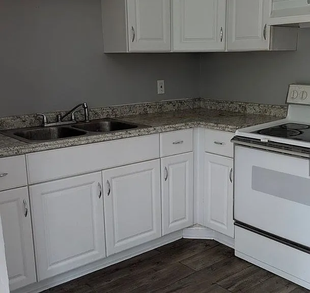 211 N Washington St — Photo 1