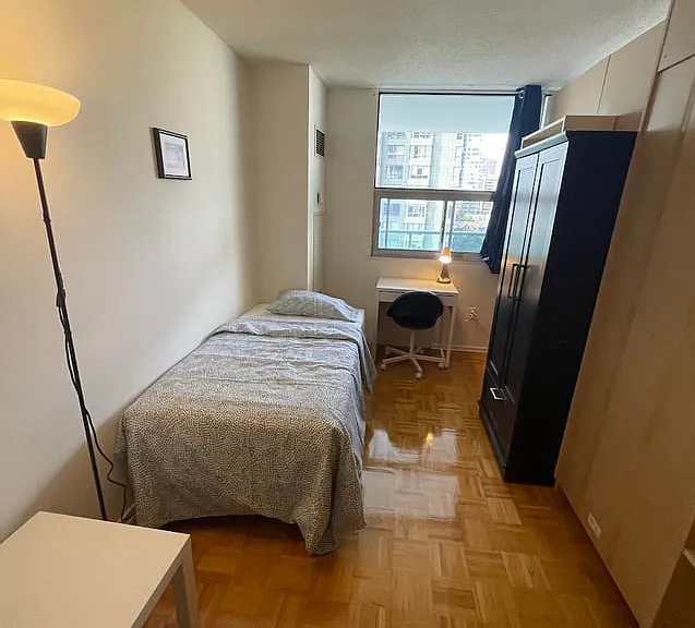 140 Carlton St #805C — Photo 2