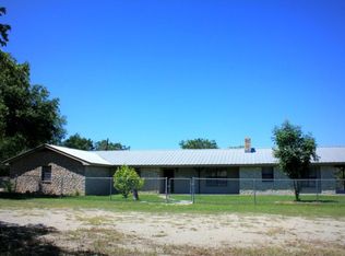 3025 Greenbriar Rd, Gatesville, TX 76528