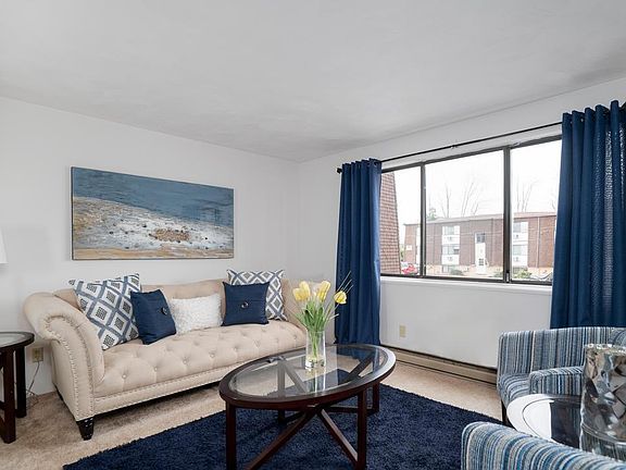 3rd image of 1723 Caravelle Dr APT A3