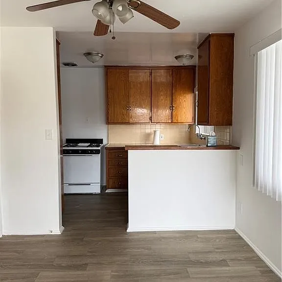 425 Allen Ave #D — Photo 4