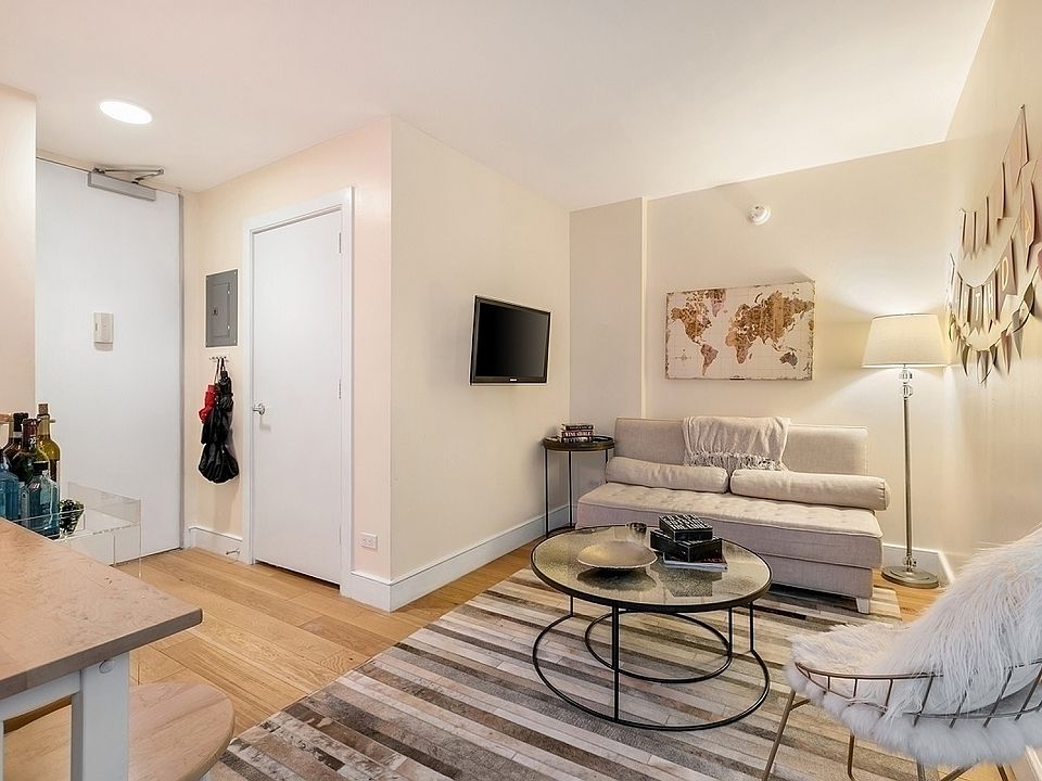 1st image of 230 E 44th St #4AA