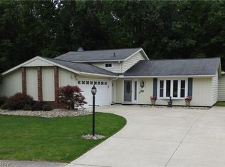 15764 Walnut Creek Dr, Strongsville, OH