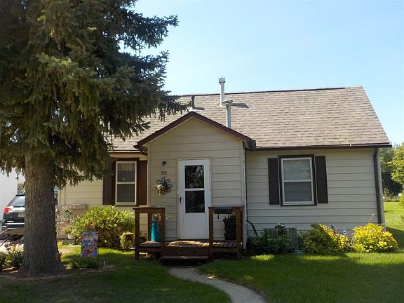 3rd image of 1112 Elkhorn St