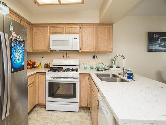 2nd image of 315 N Cottonwood St APT 13