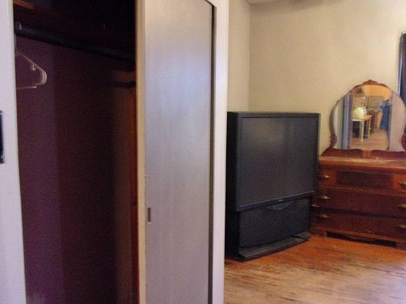 5th image of 257 S Jacksonville St