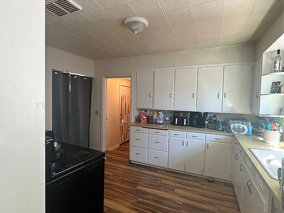 3rd image of 2625 Aberdeen Avenue