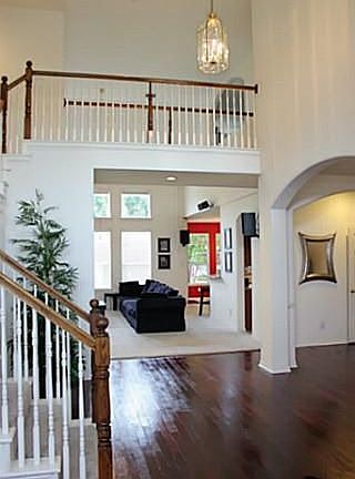 3rd image of 1404 Glen Hollow Ln