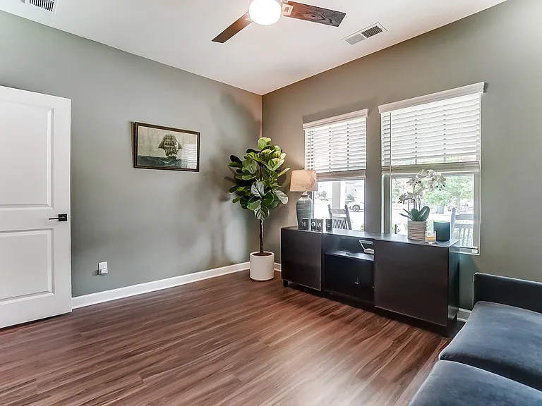 5609 Lavaux Ct — Photo 27
