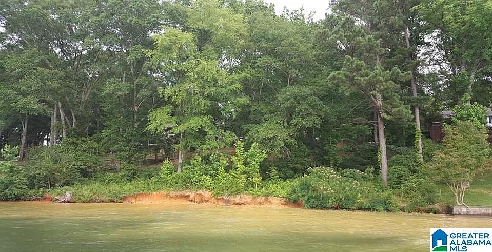 1st image of 945 River Oaks Dr