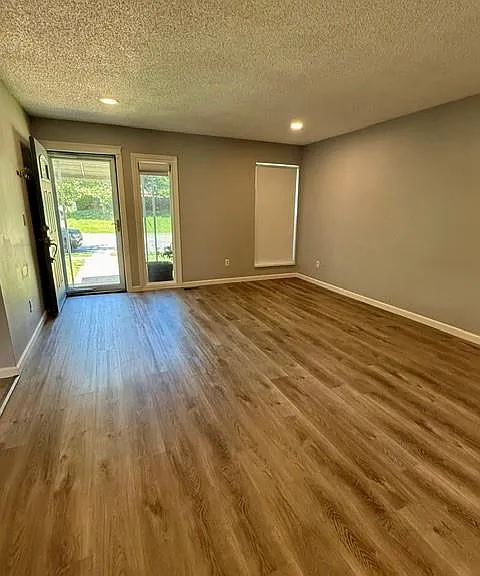 2700 Hereford St — Photo 15