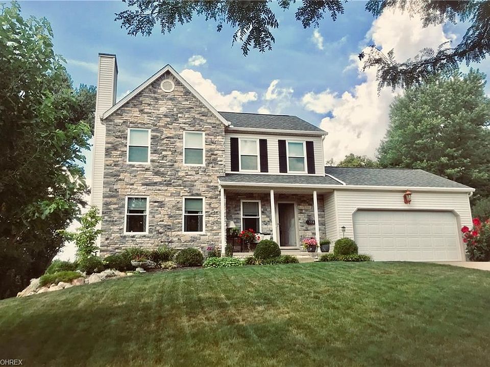 1st image of 558 Oakcrest Dr