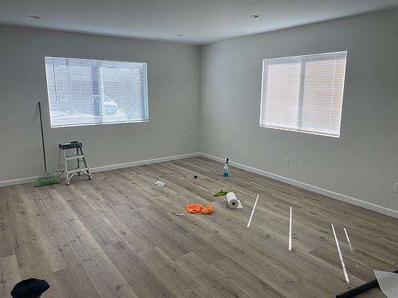 2nd image of 123 E A St #123