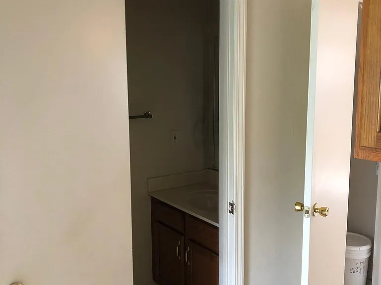 2304 Raleigh Ct #6 — Photo 11