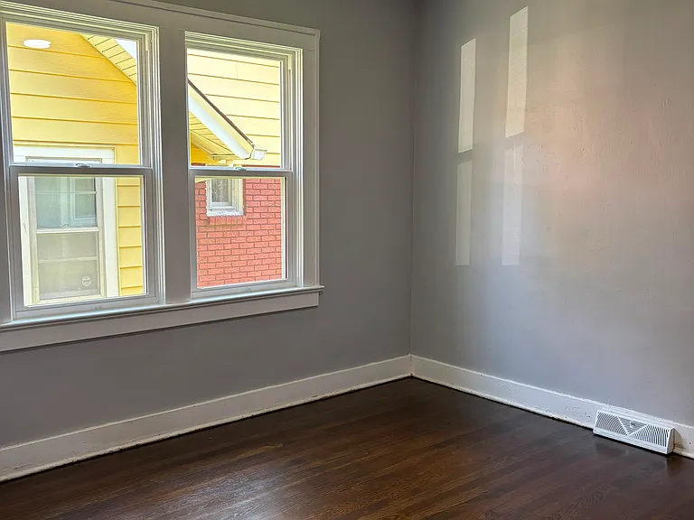5627 Park Ave — Photo 8