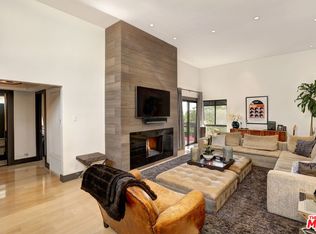 9025 Keith Ave APT 302, West Hollywood, CA 90069