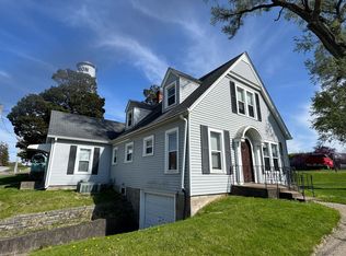 1101 3rd St, Orion, IL 61273