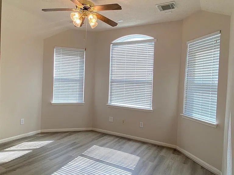 2503 Westerlake Dr — Photo 12