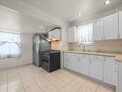22241 Davenport Ave, Jamaica, NY, 11428