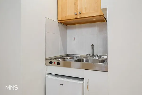 Rented by MNS Marketing | media 16