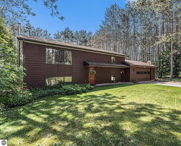 4209 Bridlewood Dr, Traverse City, MI, 49685