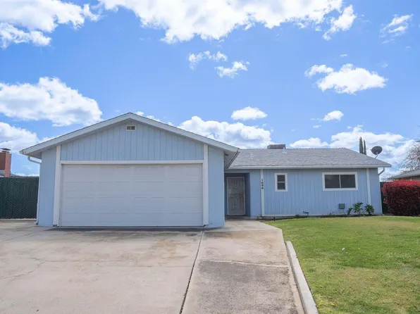 1696 Griffith Ave, Clovis, CA 93611