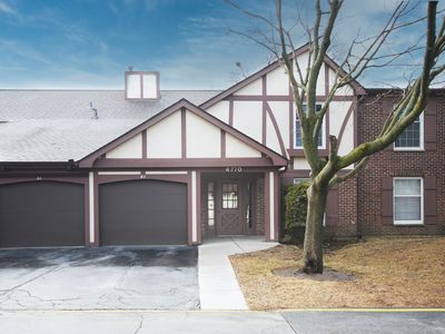 4770 Calvert Dr APT B2, Rolling Meadows, IL, 60008