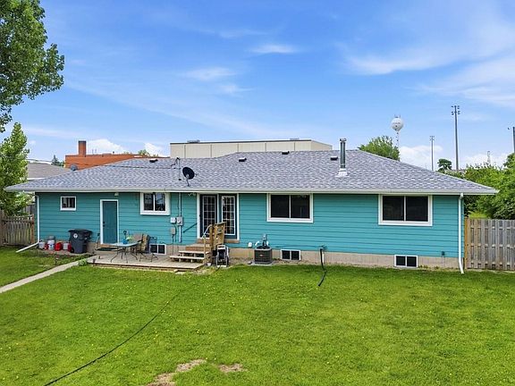 3rd image of 112 Oakley Dr