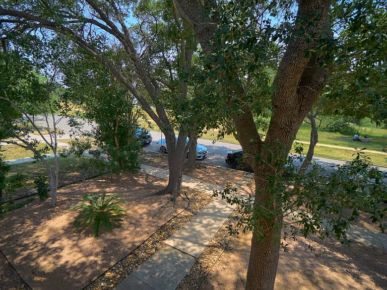 133 Parland Pl — Photo 23