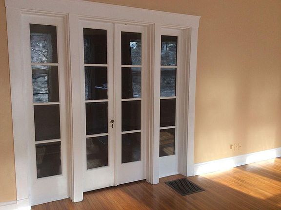 4th image of 2344 Ashland Ave #1
