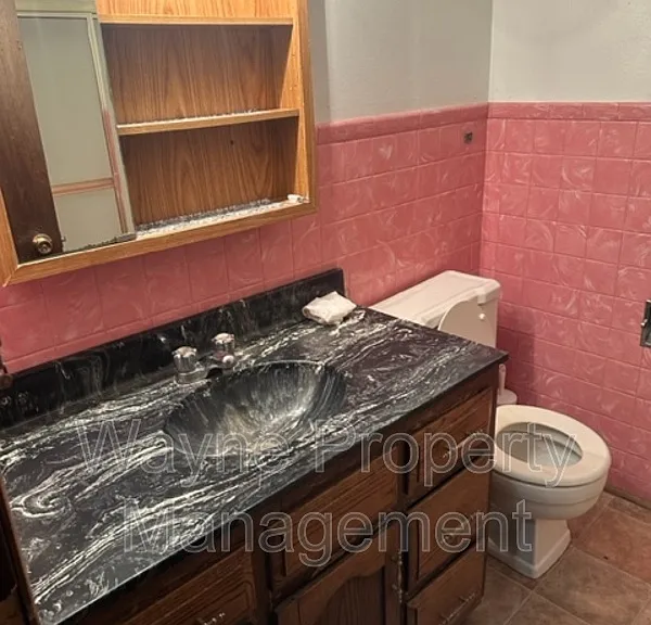639 2nd St #1 — Photo 7