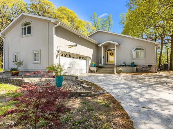 121 Coots Trail, Hampstead, NC 28443