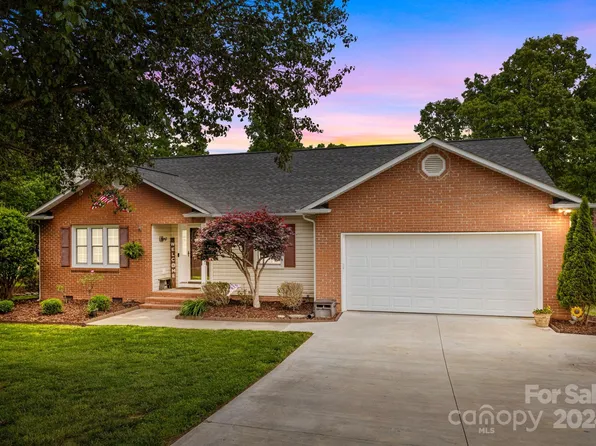 106 Brandonwood Ln, Kings Mountain, NC 28086