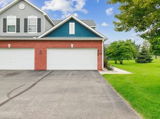 8400 Grove Cir, Shakopee, MN 55379