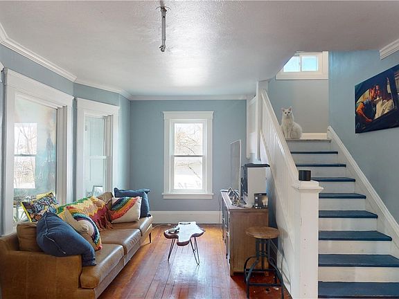 2nd image of 209 Courtland St