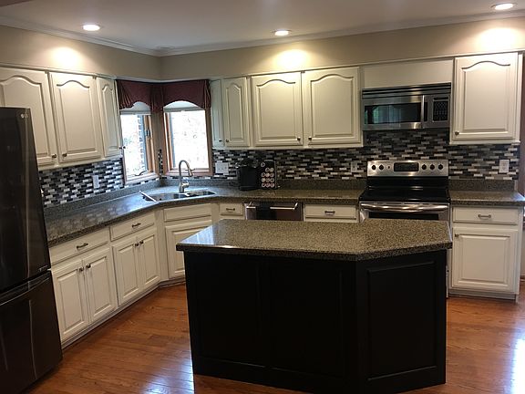 3rd image of 1199 Woodspoint Ln