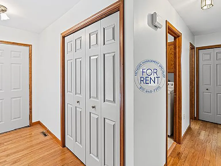 3263 Silverwood Dr — Photo 13
