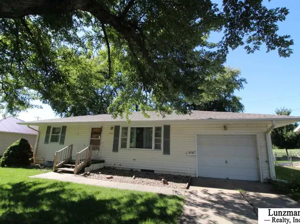 1541 Walnut St, Syracuse, NE 68446