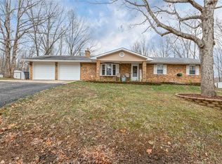 21201 Helga Ln, Saint Robert, MO 65584