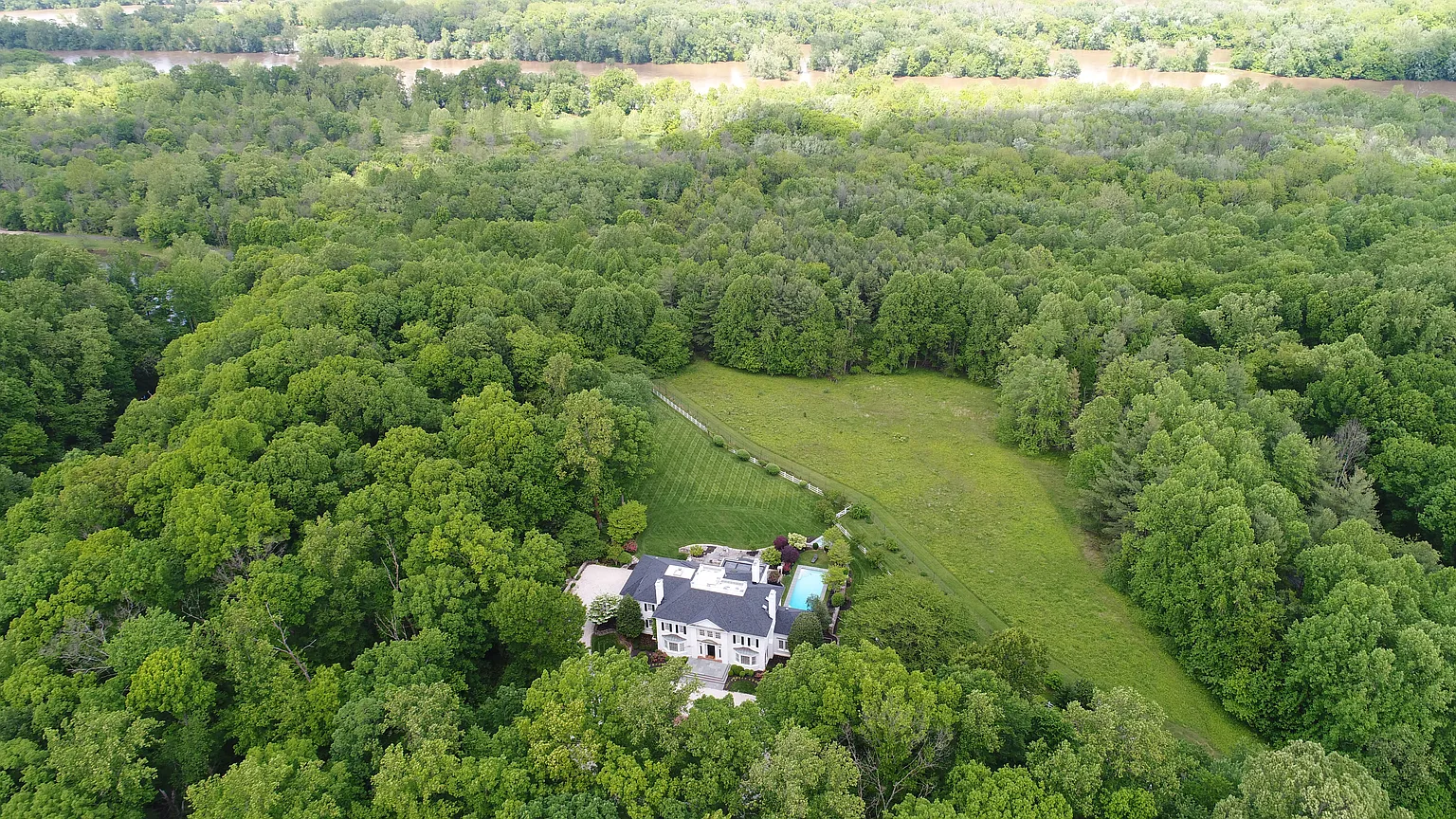 100 Interpromontory Rd photo 1