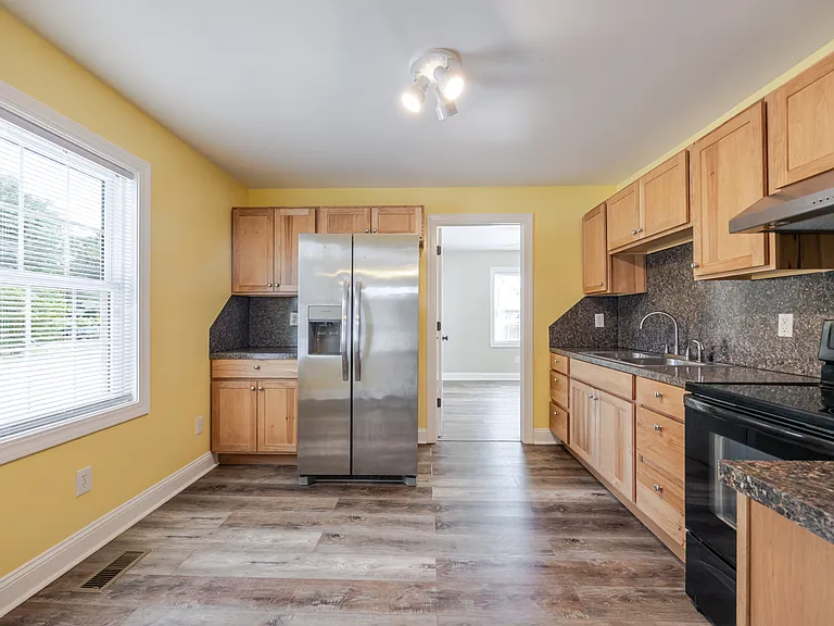 2621 W Willow Dr — Photo 12