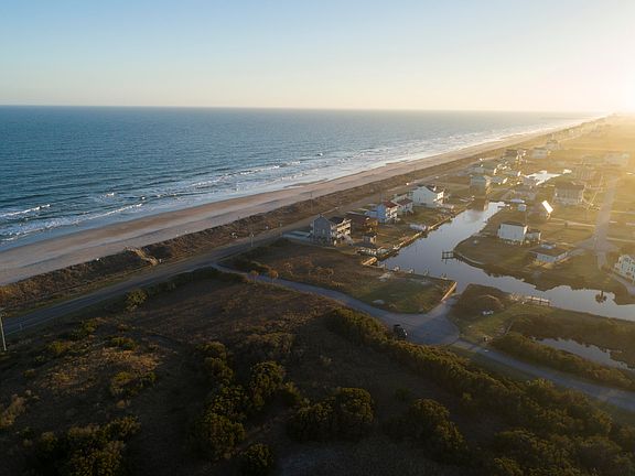 4th image of 3 Barton Bay Court