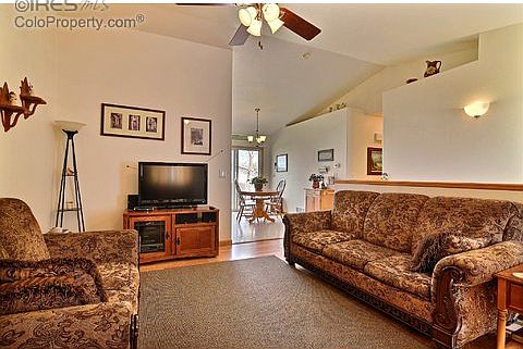 3rd image of 298 32nd Ave
