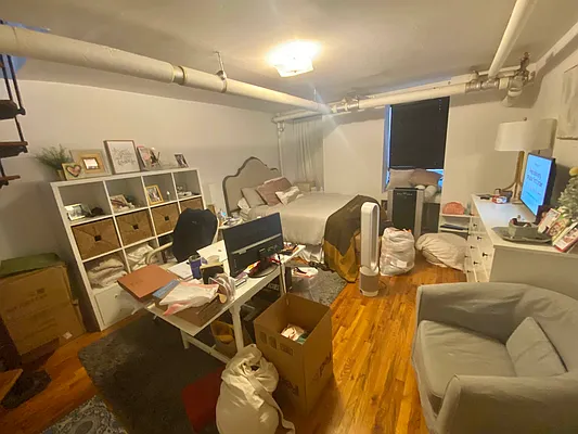 Rented by J PRESTON AND ASSOCIATES INC | media 18