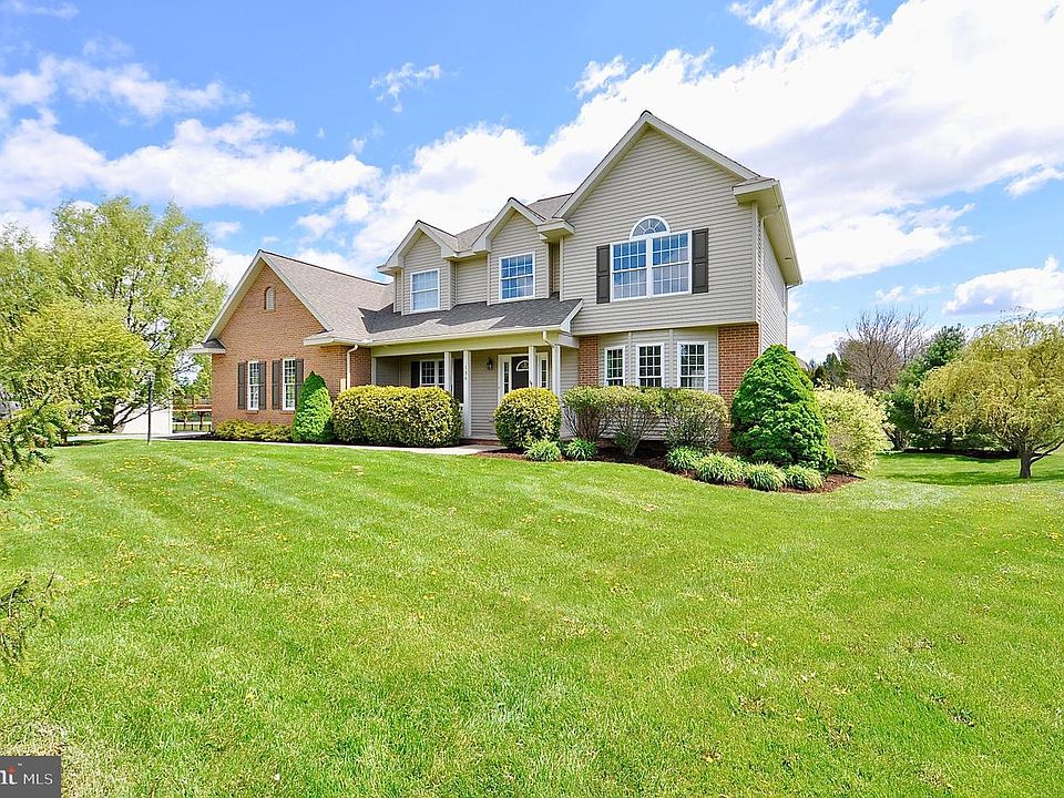 1st image of 136 Ashford Manor Dr
